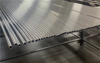 Metalinis vamzdelis 304 316 321 SS suvirintas nerūdijančio plieno vamzdis / vamzdis